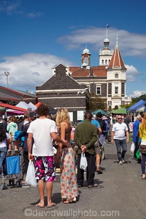 colorful;colour;colourful;commerce;commercial;crowd;crowded;Dunedin;Dunedin-Railway-Station;farmer;farmers;farmers-market;farmers-markets;food;food-market;food-markets;food-stall;food-stalls;fruit;fruit-and-vegetables;fruit-market;fruit-markets;gathering;Historic-Railway-Station;market;market-place;market_place;marketplace;markets;N.Z.;New-Zealand;NZ;Otago;Otago-Farmers-Market;pedestrians;people;person;produce;produce-market;produce-markets;product;products;Railway-Station;retail;retailer;retailers;S.I.;shop;shopper;shoppers;shopping;shops;SI;South-Is;South-Island;stall;stalls;steet-scene;street-scenes