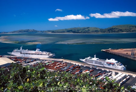 harbor;harbors;harbours;port;ports;waterfront;dock;moor;moors;mooring;container;containers;cargo;freight;surface;shipping;shipping-lines;container-terminal;ship;tourism;Dunedin;cruising;voyage;vacation;vacations;holiday;holidays;tourist;tourists;travel