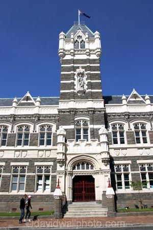 Court;Courts;courthouse;Dunedin;historic;colonial;entrance;flag;window;windows;gate;red;statue;sky;blue