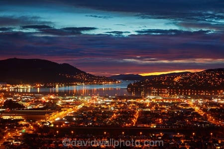 cloud;clouds;dawn;Dunedin;light;lighting;lights;N.Z.;New-Zealand;night;night-time;night_time;NZ;Otago;Otago-Harbour;S.I.;SI;South-Is;South-Island;Sth-Is;twilight;South-Dunedin;street-lights;street-lighting;night;vista;view;views;street-lighting;night-glow;night-view;night-views;night-vista
