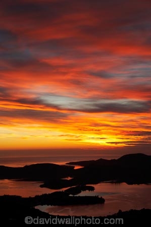 break-of-day;coast;coastal;coastline;coastlines;coasts;dawn;Dawn-View;dawning;daybreak;Dunedin;first-light;harbor;harbors;harbour;harbours;morning;Mount-Cargill;Mt-Cargill;Mt.-Cargill;N.Z.;New-Zealand;NZ;ocean;oceans;orange;Otago;Otago-Harbour;Otago-Peninsula;Port-Chalmers;Portobello;S.I.;sea;shore;shoreline;shorelines;shores;SI;South-Is.;South-Island;sunrise;sunrises;sunup;twilight