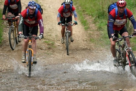 Southern-Traverse;Southern-Traverse-2003;Southern-Traverse-Adventure-Race;Dunedin;Otago;New-Zealand;Team-Omnigraphics;Omnigraphics;Sponsor;Sponsored;athlete;athletes;endure;endurance;stamina;challenge;effort;marathon;long-distance;long_distance;team;teams;team-member;team-members;team_member;team_members;competition;competitor;competitors;race;racing;cycle;cycling;cyclist;cyclists;bicycle;bicycles;bike;biking;biker;bikers;mountain-bike;mountain-bikes;mountain-biker;mountain-bikers;helmet;helmets;pedal;pedals;pedaling;pedalling;water;splash;ford;fords;fording;puddle;puddles