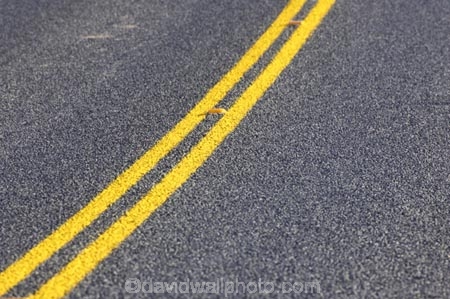 bitumen;centre-line;centre-lines;centre_line;centre_lines;centreline;centrelines;chip-seal;corner;corners;diagonal;diagonals;double-yellow-line;driving;empty-road;highway;highways;line;lines;no-overtaking;no-passing;no_overtaking;no_passing;open-road;open-roads;road;road-trip;roads;seal;straight;straights;tar;transport;transportation;travel;traveling;travelling;trip