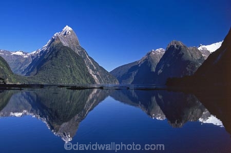 beautiful;beauty;bluff;bluffs;calm;calmness;cliff;cliffs;coast;coastal;coastline;fiord;fiords;fjord;fjords;majestic;middle-earth;mountain;mountains;natural;nature;peak;peaks;reflection;reflections;scene;scenic;sea;snow;snowy;sounds;south-west;southland;still;stillness;summit;summits;te-wahipounamu-south_west-new-zealand-world-hertitage-area;water