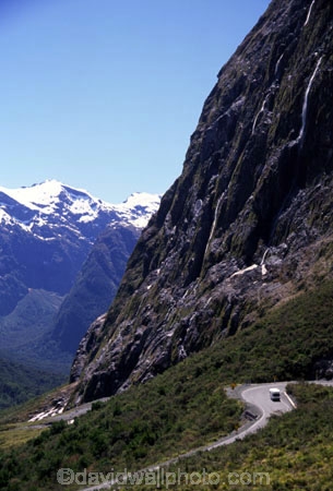 beautiful;beauty;campervan;cleddau-canyon;fiordland-national-park;glacial-valley;majestic;middle-earth;mountain;mountains;natural;nature;roads;scene;scenic;south-west;southland;te-wahipounamu-south_west-new-zealand-world-hertitage-area;transport;valleys