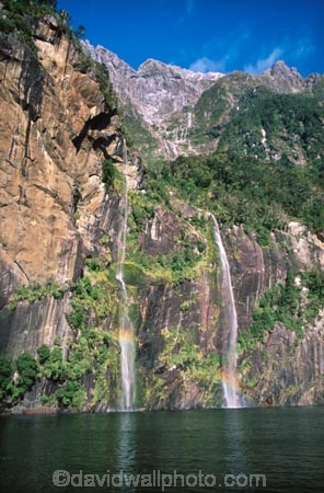 bluff;bluffs;cascade;cascades;cliff;cliffs;coast;coastal;coastline;coastlines;coasts;creek;creeks;falls;fiord;Fiordland;Fiordland-National-Park;fiords;fjord;fjords;flow;Milford-Sound;mountainside;mountainsides;natural;nature;New-Zealand;ocean;scene;scenic;sea;shore;shoreline;shorelines;shores;sounds;South-Island;south-west;south_west-new-zealand-world-he;steep;stream;streams;te-wahipounamu;water;water-fall;water-falls;waterfall;Waterfalls;wet