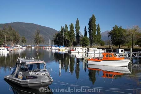 Bluegum-Point;boat;boats;calm;calmness;cruise;cruises;Fiordland;harbor;harbors;harbour;harbours;hull;hulls;lake;Lake-Te-Anau;lakes;launch;launches;marina;marinas;N.Z.;New-Zealand;NZ;peaceful;peacefulness;pleasure-boat;pleasure-boats;reflection;reflections;rescue-boat;rescue-boats;S.I.;SI;South-Island;Southland;still;stillness;Te-Anau;tranquil;tranquility;water;yacht;yachts