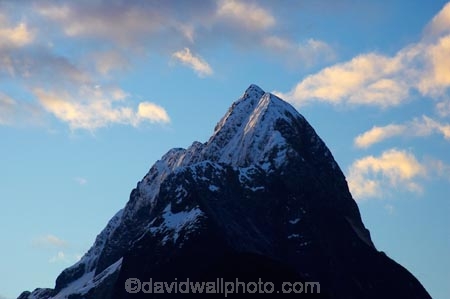cloud;clouds;fiordland;Fiordland-N.P;Fiordland-National-Park;Fiordland-NP;island;kb1a5381;milford;milford-sound;mitre;mitre-peak;mountain;mountain-peak;mountains;N.Z.;national;national-park;National-parks;new;new-zealand;NZ;park;peak;peaks;S.I.;SI;snow;snow-capped;snow_capped;snowcapped;sound;south;South-Is.;South-Island;south-west-new-zealand-world-her;Southland;summit;summits;te-wahipounamu;te-wahipounamu-south_west-new;World-Heritage-Area;World-Heritage-Site;zealand
