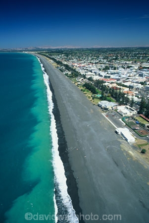 coast;coastal;coastline;shore;shoreline;beach;beaches;black-sand;sea;ocean;pacific;hawke-bay;waves;wave;aerials