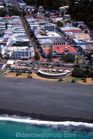 coast;coastal;coastline;shore;shoreline;beach;beaches;black-sand;sea;ocean;pacific;hawke-bay;waves;wave;marine-parade