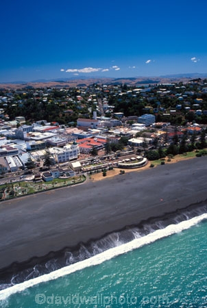 aerials;coast;coastal;coastline;shore;shoreline;beach;beaches;black-sand;sea;ocean;pacific;hawke-bay;waves;wave;marine-parade