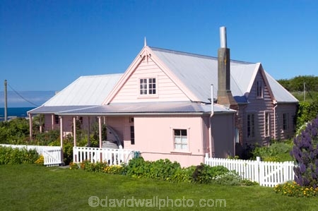 building;buildings;fyfe-house;fyffe-house;fyffe-house-historic-area;heritage;historic;historic-building;historic-buildings;historical;historical-building;historical-buildings;history;kaikoura;marlborough;new-zealand;old;south-island;tradition;traditional;whalers-house;whalers-house