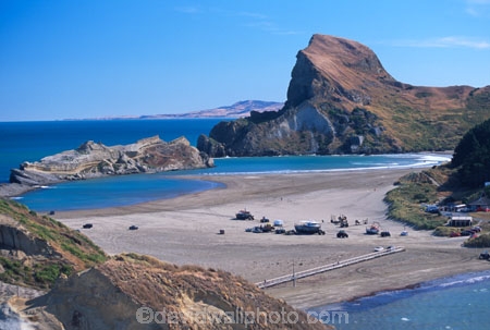 light-house;lighthouses;light-houses;lighthouse;coast;coastline;coastal;shoreline;shore;beach;beaches;headland;promontory;Castle-Point-Lighthouse;Wairarapa;North-Island;Pacific;ocean;the-gap