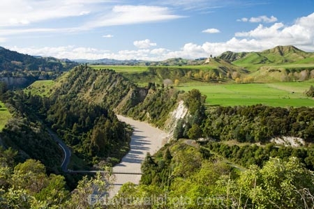 agricultural;agriculture;country;countryside;farm;farming;farmland;farms;field;fields;Mangaweka;meadow;meadows;N.I.;N.Z.;New-Zealand;NI;North-Island;NZ;paddock;paddocks;pasture;pastures;Rangitikei;Rangitikei-River;river;rivers;rural