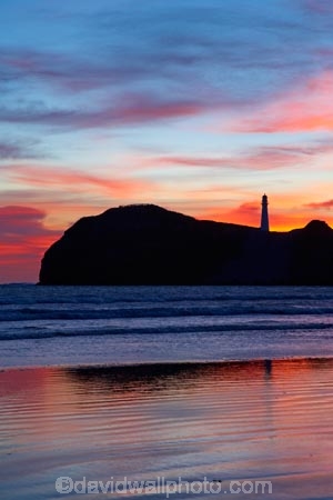 beach;beaches;beacon;beacons;break-of-day;castle;Castle-Point;Castle-Point-Lighthouse;castlepoint;Castlepoint-Lighthouse;Castlepoint-scenic-reserve;coast;coastal;coastline;coastlines;coasts;dawn;dawning;daybreak;first-light;foreshore;island;light;light-house;light-houses;lighthouse;light_house;lighthouses;light_houses;lights;Lower-North-Island;morning;N.I.;N.Z.;navigate;Navigation;new;new-zealand;NI;north;North-Is;north-is.;north-island;NZ;o8l6637;ocean;oceans;orange;Pacific-Ocean;point;sand;sandy;sea;seas;shore;shoreline;shorelines;shores;sunrise;sunrises;sunup;tower;towers;twilight;wairarapa;water;zealand