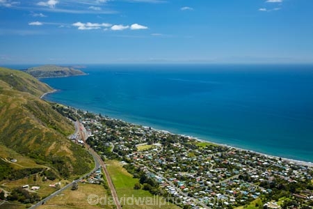 aerial;aerial-image;aerial-images;aerial-photo;aerial-photograph;aerial-photographs;aerial-photography;aerial-photos;aerial-view;aerial-views;aerials;coast;coastal;coastline;coastlines;coasts;Kapiti-Coast;N.I.;N.Z.;New-Zealand;NI;North-Is;North-Island;NZ;Paekakariki;sea;seas;shore;shoreline;shorelines;shores;water;Wellington;Whareroa-Beach