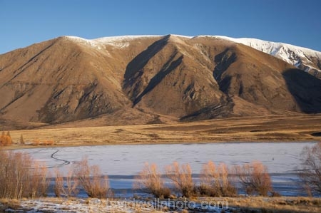 Canterbury;cold;freeze;freezing;frost;frosty;frozen;frozen-lake;frozen-lakes;frozen-water;Harper-Range;ice;icy;lake;Lake-Camp;lakes;Mid-Canterbury;Mount-Harper;Mt-Harper;Mt.-Harper;N.Z.;New-Zealand;NZ;S.I.;season;seasonal;seasons;SI;snow;snowy;South-Is;South-Island;water;white;winter;wintery