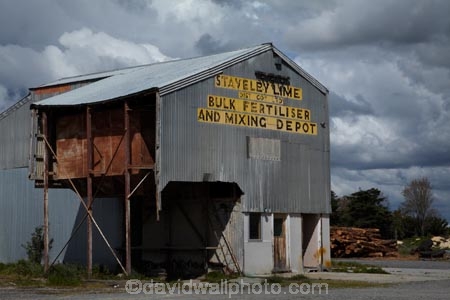 Aotearoa;Canterbury;corrugated-iron;corrugated-steel;fertilizer-building;Methven;Mid-Canterbury;N.Z.;New-Zealand;NZ;old;South-Is;South-Island;Stavely-Lime-building;Sth-Is