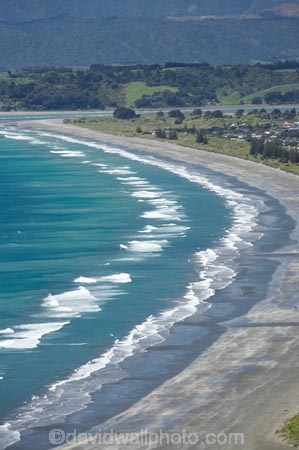 B.O.P.;Bay-of-Plenty;beach;beaches;BOP;coast;coastal;coastline;coastlines;coasts;curve;curves;foreshore;N.I.;N.Z.;New-Zealand;NI;North-Is;North-Island;NZ;ocean;Ohope;Ohope-Beach;sea;shore;shoreline;shorelines;shores;water;waves
