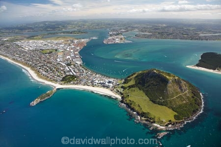 aerial;aerial-photo;aerial-photograph;aerial-photographs;aerial-photography;aerial-photos;aerial-view;aerial-views;aerials;Bay-of-Plenty;beach;beaches;coast;coastal;coastline;coastlines;coasts;extinct-volcano;extinct-volcanoes;foreshore;harbor;harbors;harbour;harbours;Mauao;Mount-Maunganui;Mt-Maunganui;Mt.-Maunganui;N.I.;N.Z.;New-Zealand;NI;North-Is;North-Is.;North-Island;NZ;ocean;oceans;sand;sandy;sea;seas;shore;shoreline;shorelines;shores;Tauranga;Tauranga-Entrance;Tauranga-Harbor;Tauranga-Harbour;volcanic;volcanic-cone;volcanic-cones;volcano;volcanoes;water