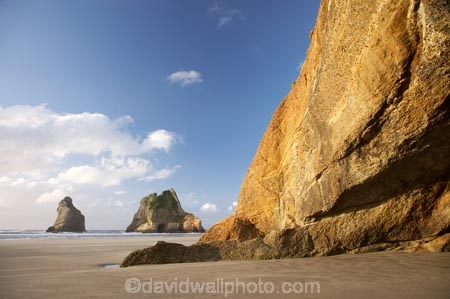 Archway-Is;Archway-Is.;Archway-Island;Archway-Islands;beach;beaches;coast;coastal;coastline;geological;geology;N.Z.;Nelson-Region;New-Zealand;North-West-Nelson-Region;NZ;rock;rock-formation;rock-formations;rock-outcrop;rock-outcrops;rock-tor;rock-torr;rock-torrs;rock-tors;rocks;S.I.;sand;sandy;shore;shoreline;SI;South-Is.;South-Island;stone;Wharariki-Beach