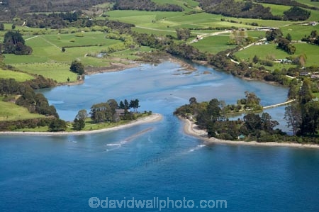 aerial;aerial-photo;aerial-photograph;aerial-photographs;aerial-photography;aerial-photos;aerial-view;aerial-views;aerials;coast;coastal;coastline;coastlines;coasts;estuaries;estuary;Golden-Bay;inlet;inlets;lagoon;lagoons;N.Z.;Nelson-Region;New-Zealand;NZ;ocean;Onekaka;Onekaka-Inlet;S.I.;sea;shore;shoreline;shorelines;shores;SI;South-Is.;South-Island;tidal;tide;water