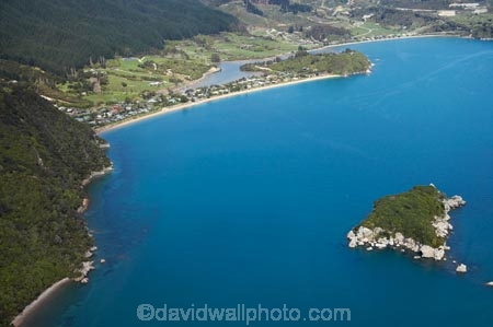 aerial;aerial-photo;aerial-photograph;aerial-photographs;aerial-photography;aerial-photos;aerial-view;aerial-views;aerials;coast;coastal;coastline;coastlines;coasts;Golden-Bay;Ligar-Bay;N.Z.;Nelson-Region;New-Zealand;Ngawhiti-Island;NZ;ocean;S.I.;sea;shore;shoreline;shorelines;shores;SI;South-Is.;South-Island;Tata-Bay;water