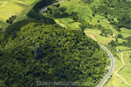 aerial;aerials;bend;corner;forest;highway;highways;native-bush;new-zealand;north-is.;north-island;northland;orotere;road;roads