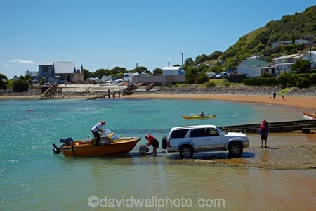 4wd;4wds;4wds;4x4;4x4s;4x4s;beach;beaches;boat;boat-launching;boats;coast;coastal;coastline;coastlines;coasts;East-Otago;Fleurs-Place;Fleurs-Place;four-by-four;four-by-fours;four-wheel-drive;four-wheel-drives;Moeraki;Moeraki-township;N.Z.;New-Zealand;North-Otago;NZ;ocean;oceans;Otago;pleasure-boat;pleasure-boats;S.I.;sea;seas;shore;shoreline;shorelines;shores;SI;South-Is;South-island;speed-boat;speed-boats;sports-utility-vehicle;sports-utility-vehicles;suv;suvs;vehicle;vehicles;Waitaki-District;Waitaki-Region;water