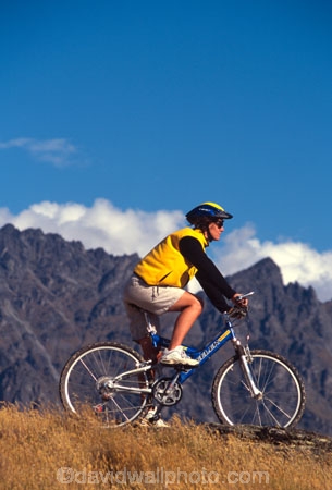 bike;cycle;cyclist;biker;bikes;bicycle;bicycles;high-country;adventure;sports;Bicyclist;Bicyclists;Bike;Bikers;Biking;Cycle;Cycles;Cycling;Daytime;Exterior;Leisure;Look;Looking;Mountain-bike;Mountain-biking;Mountains;Nature;One;One-person;Outdoor;Outdoors;Outside;People;Person;Persons;Recreation;Ride;Riding;Sport;Sports;mountains