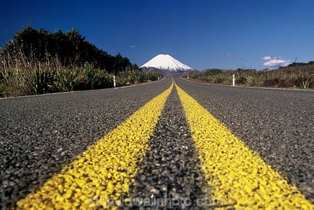 centre-line;color;colors;colour;colours;drive;driving;emblem;icon;icons;Kiwi-icon;Kiwi-icons;kiwiana;leading;logo;new-zealand;no-passing;pointing;road;roads;seal;snow;symbol;symbols;traffic;transport;travel;volcanic;volcano;winter;yellow