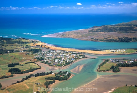aerials;bays;coastline;community;houses;ocean;residential;sea;seashore;seaside;shore;suburban;suburban-beach;suburbia;tidal;tide;urban-sprawl;water
