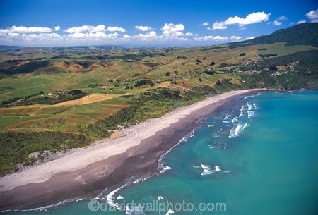 aerials;bays;beach;beaches;coastline;houses;ocean;sea;seashore;seaside;shore;shoreline;surf;tidal;tide;water;waves