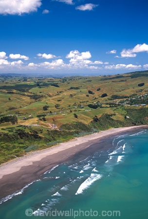 aerials;bays;beach;beaches;coastline;houses;ocean;sea;seashore;seaside;shore;shoreline;surf;tidal;tide;water;waves