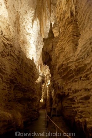 Aranui-Cave;Aranui-Caves;cave;cavern;caverns;caves;caving;geographic;geographical;geography;geological-feature;geological-features;geological-formation;geological-formations;King-Country;limestone-cave;limestone-caves;N.I.;N.Z.;nature;New-Zealand;NI;North-Island;NZ;potholing;spelunk;spelunking;stalactite;stalactites;stalagmite;stalagmites;tourism;travel;under-ground;under_ground;underground;Waikato;Waitomo;Waitomo-Cave;Waitomo-Caves