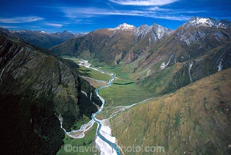mountain;mountains;aerial;aerials;valley;valleys;lake;lakes