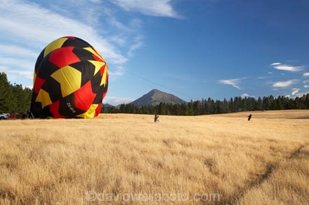 adventure;air;Air-Games;aviation;balloon;ballooning;balloons;flight;float;floating;fly;flying;horticulture;hot-air-balloon;hot-air-ballooning;hot-air-balloons;Hot_air-Balloon;hot_air-ballooning;hot_air-balloons;hotair-balloon;hotair-balloons;inflating;mid-air;mid_air;N.Z.;New-Zealand;New-Zealand-Air-Games;NZ;NZ-Air-Games;Otago;S.I.;SI;South-Island;sport;sports;transport;transportation;Wanaka
