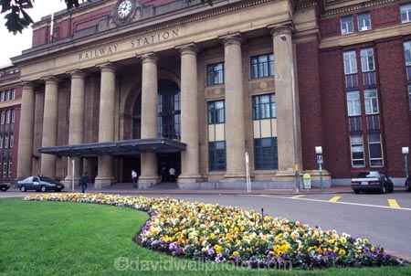 transport;transportation;Wellington;Railway-Station;historic;historical;commute;commuter;commuters;commuting;comute;comuter;comuters;comuting;building;architecture;garden;gardens;flower;flowers;column;columns;exterior;facade;facades