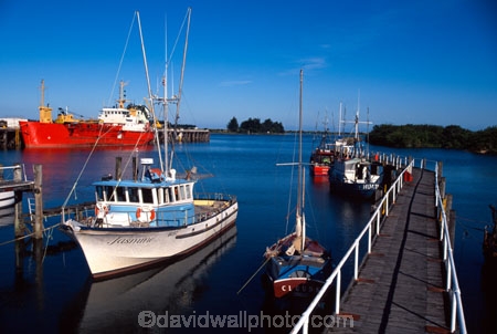 anchorage;boat;boats;captain;craft;dock;dockside;haven;jetty;landing-stage;marina;pier;port;quay;quayside;ship;vessel;waterfront;wharf