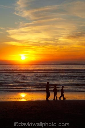 beach;beaches;boy;boys;brother;brothers;calm;child;children;cloud;clouds;coast;coastal;coastline;coastlines;coasts;dusk;evening;families;family;foreshore;girl;girls;Greymouth;Karoro;kid;kids;little-boy;little-girl;mother;mothers;N.Z.;New-Zealand;nightfall;NZ;ocean;orange;people;person;placid;quiet;reflection;reflections;S.I.;sea;serene;shore;shoreline;shorelines;shores;SI;sibbling;sibblings;sister;sisters;skies;sky;small-boys;small-girls;smooth;South-Is;South-Island;still;sunset;sunsets;Tasman-Sea;tranquil;twilight;water;West-Coast;Westland