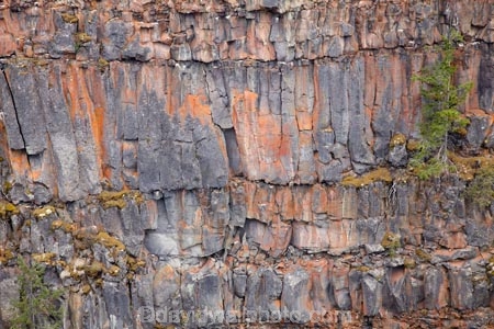 B.C.;BC;bluff;bluffs;British-Columbia;Canada;Canadian;cliff;cliffs;la-Colombie_Britannique;mountainside;mountainsides;North-America;steep;Wells-Gray-Park;Wells-Gray-Provincial-Park;Wells-Gray-Provincial-Pk