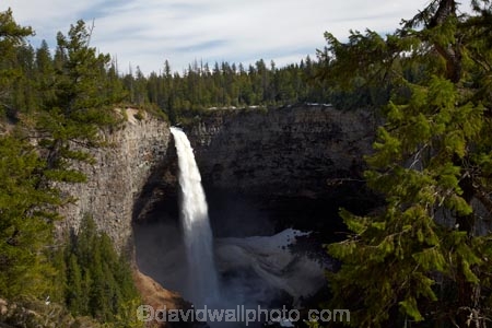 B.C.;BC;bluff;bluffs;British-Columbia;British-Columbian-Rockies;Canada;Canadian;Canadian-Cordillera;Canadian-Rockies;Canadian-Rocky-Mountain-Parks;cascade;cascades;cliff;cliffs;creek;creeks;eroded;erosion;falls;Helmcken-Falls;Helmcken-Waterfall;Helmcken-Waterfalls;la-Colombie_Britannique;mountainside;mountainsides;Murtle-River;natural;nature;North-America;North-American-Cordillera;North-American-Rocky-Mountains-Range;Rocky-Mountains;Rocky-Mountains-Range;scene;scenic;steep;stream;streams;water;water-fall;water-falls;waterfall;waterfalls;Wells-Gray-Park;Wells-Gray-Provincial-Park;Wells-Gray-Provincial-Pk;Western-Canada;Western-Cordillera;wet