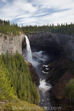 B.C.;BC;bluff;bluffs;British-Columbia;British-Columbian-Rockies;Canada;Canadian;Canadian-Cordillera;Canadian-Rockies;Canadian-Rocky-Mountain-Parks;cascade;cascades;cliff;cliffs;creek;creeks;eroded;erosion;falls;Helmcken-Falls;Helmcken-Waterfall;Helmcken-Waterfalls;la-Colombie_Britannique;mountainside;mountainsides;Murtle-River;natural;nature;North-America;North-American-Cordillera;North-American-Rocky-Mountains-Range;Rocky-Mountains;Rocky-Mountains-Range;scene;scenic;steep;stream;streams;water;water-fall;water-falls;waterfall;waterfalls;Wells-Gray-Park;Wells-Gray-Provincial-Park;Wells-Gray-Provincial-Pk;Western-Canada;Western-Cordillera;wet
