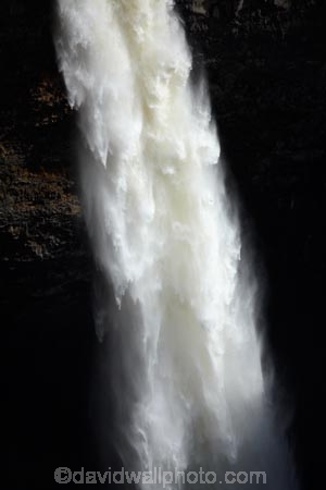 B.C.;BC;bluff;bluffs;British-Columbia;British-Columbian-Rockies;Canada;Canadian;Canadian-Cordillera;Canadian-Rockies;Canadian-Rocky-Mountain-Parks;cascade;cascades;cliff;cliffs;creek;creeks;falls;Helmcken-Falls;Helmcken-Waterfall;Helmcken-Waterfalls;la-Colombie_Britannique;mountainside;mountainsides;Murtle-River;natural;nature;North-America;North-American-Cordillera;North-American-Rocky-Mountains-Range;Rocky-Mountains;Rocky-Mountains-Range;scene;scenic;steep;stream;streams;water;water-fall;water-falls;waterfall;waterfalls;Wells-Gray-Park;Wells-Gray-Provincial-Park;Wells-Gray-Provincial-Pk;Western-Canada;Western-Cordillera;wet