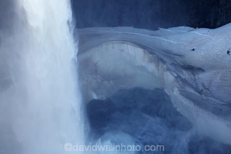 B.C.;BC;British-Columbia;British-Columbian-Rockies;Canada;Canadian;Canadian-Cordillera;Canadian-Rockies;Canadian-Rocky-Mountain-Parks;cascade;cascades;cold;creek;creeks;falls;frozen;Helmcken-Falls;Helmcken-Waterfall;Helmcken-Waterfalls;ice;icy;la-Colombie_Britannique;mountainside;mountainsides;Murtle-River;natural;nature;North-America;North-American-Cordillera;North-American-Rocky-Mountains-Range;Rocky-Mountains;Rocky-Mountains-Range;scene;scenic;snow;snowy;steep;stream;streams;water;water-fall;water-falls;waterfall;waterfalls;Wells-Gray-Park;Wells-Gray-Provincial-Park;Wells-Gray-Provincial-Pk;Western-Canada;Western-Cordillera;wet;white;winter;wintery
