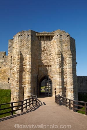 battlement;battlements;Britain;British-Isles;building;buildings;castellated;castellations;castle;castles;crenellation;crenellations;England;English;Europe;fort;fortification;fortress;fortresses;G.B.;GB;Great-Britain;heritage;historic;historic-building;historic-buildings;historical;historical-building;historical-buildings;history;moat;moats;N.E.-England;NE-England;North-East-England;Northumberland;old;stone-buidling;stone-buildings;tradition;traditional;U.K.;UK;United-Kingdom;Warkworth-Castle;Warkwroth