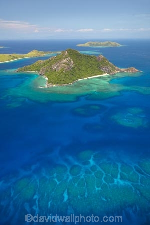 aerial;aerial-photo;aerial-photograph;aerial-photographs;aerial-photography;aerial-photos;aerial-view;aerial-views;aerials;aqua;aquamarine;blue;clean-water;clear-water;coast;coastal;coastline;coastlines;coasts;cobalt-blue;cobalt-ultramarine;cobaltultramarine;coral;coral-reef;coral-reefs;corals;Fij;Fiji;Fiji-Islands;foreshore;Mamanuca-Group;Mamanuca-Is;Mamanuca-Island-Group;Mamanuca-Islands;Mamanuca_i_Cake-Group;Mamanucas;Monu-Is;Monu-Island;ocean;Pacific;Pacific-Island;Pacific-Islands;reef;reefs;sea;shore;shoreline;shorelines;shores;South-Pacific;teal-blue;tropical-island;tropical-islands;tropical-reef;tropical-reefs;turquoise;water