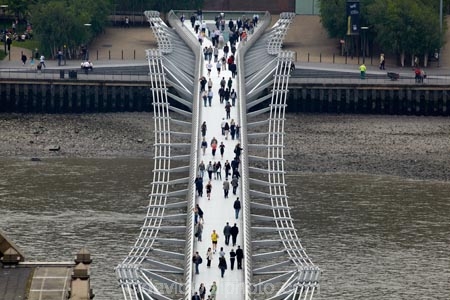 3967;Bankside;bridge;bridges;britain;City-of-London;england;Europe;foot-bridge;foot-bridges;footbridge;footbridges;G.B.;GB;great-britain;kingdom;london;London-Millennium-Footbridge;Millennium-Bridge;pedestrian-bridge;pedestrian-bridges;pedestrian-steel-suspension-bridge-River-Thames;river;River-Thames;rivers;Southbank;suspension-bridge;suspension-bridges;Thames-River;The-City-of-London;U.K.;uk;united;United-Kingdom