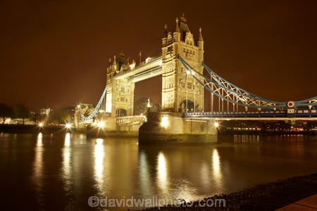 6822;bascule;bascule-bridge;bridge;bridges;britain;calm;drawbridge;dusk;england;Europe;evening;G.B.;GB;great-britain;heritage;historic;historic-bridge;historic-bridges;historic-place;historic-places;historic-site;historic-sites;historical;historical-bridge;historical-bridges;historical-place;historical-places;historical-site;historical-sites;history;icon;icons;kingdom;landmark;landmarks;london;night;night-time;old;placid;quiet;reflection;reflections;river;River-Thames;rivers;road-bridge;road-bridges;serene;smooth;still;suspension-bridge;Thames-River;Tower-Bridge;tradition;traditional;traffic-bridge;traffic-bridges;tranquil;twilight;U.K.;uk;united;United-Kingdom;water