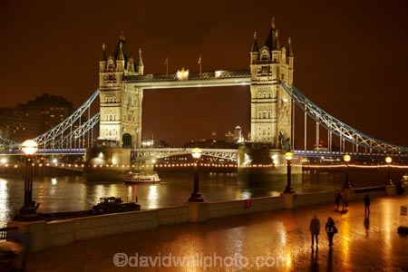 6836;bascule;bascule-bridge;bridge;bridges;britain;drawbridge;dusk;england;Europe;evening;G.B.;GB;great-britain;heritage;historic;historic-bridge;historic-bridges;historic-place;historic-places;historic-site;historic-sites;historical;historical-bridge;historical-bridges;historical-place;historical-places;historical-site;historical-sites;history;icon;icons;kingdom;landmark;landmarks;london;night;night-time;old;pedestrians;people;person;river;River-Thames;rivers;road-bridge;road-bridges;suspension-bridge;Thames-River;Tower-Bridge;tradition;traditional;traffic-bridge;traffic-bridges;twilight;U.K.;uk;united;United-Kingdom